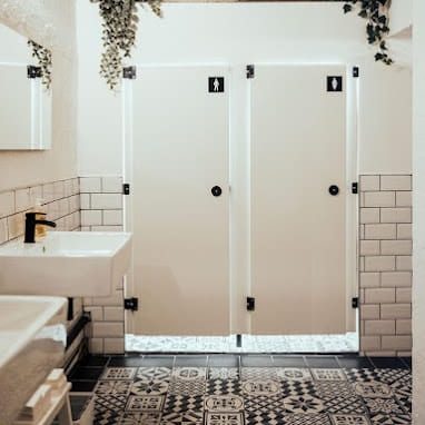 Copy of Location - Interior Toilets